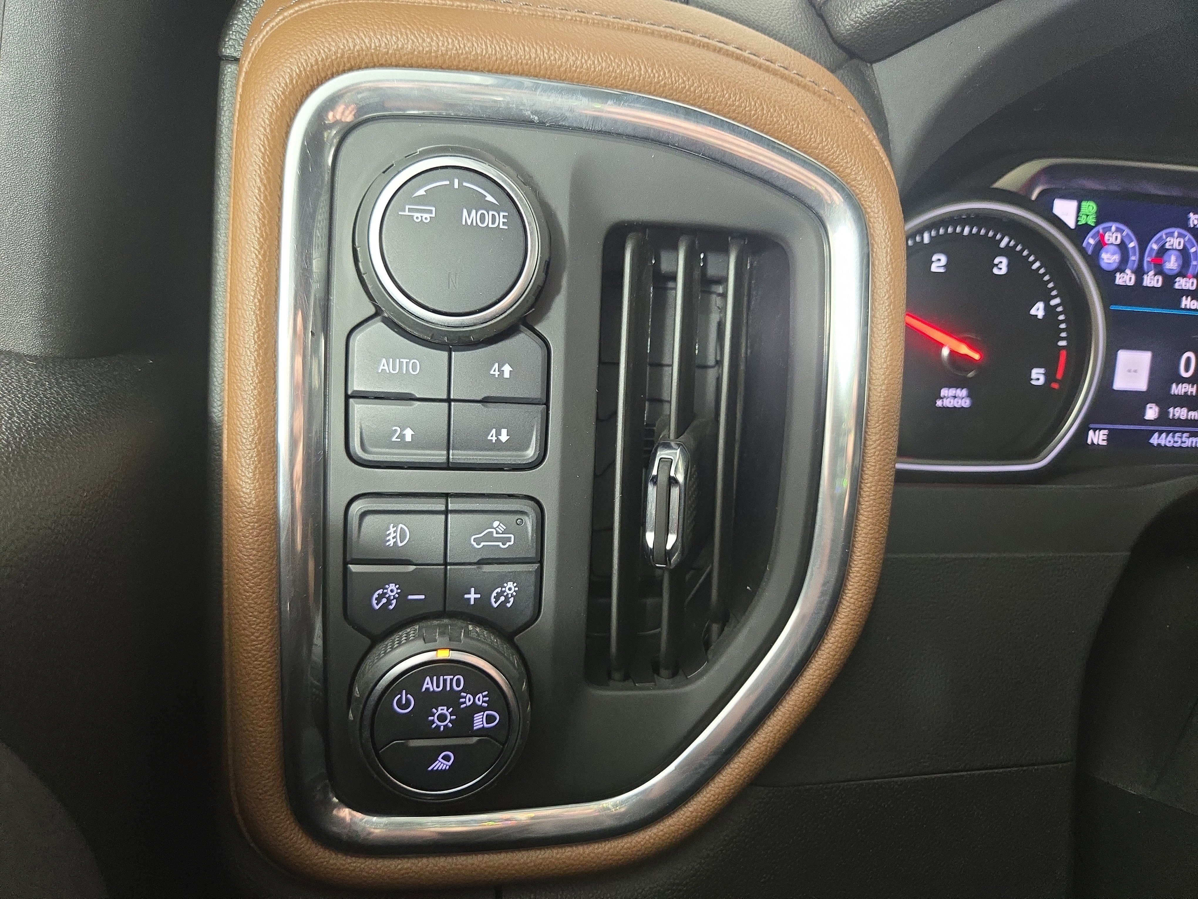 Certified 2023 Chevrolet Silverado 2500 High Country w/ Safety Package II image 28