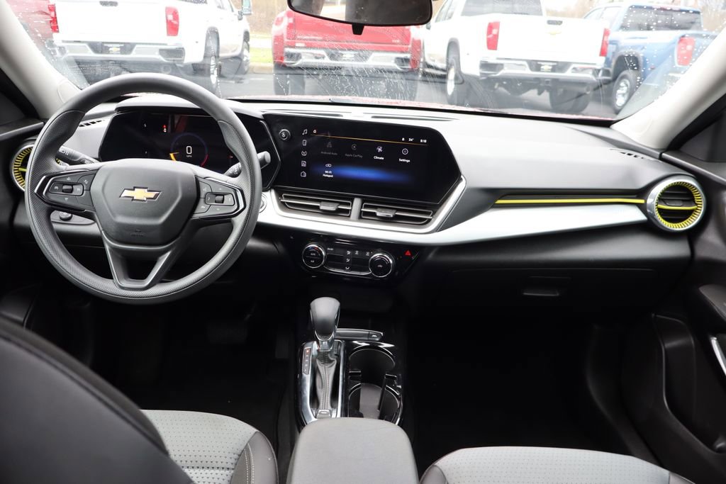 Used 2024 Chevrolet Trax LT image 17