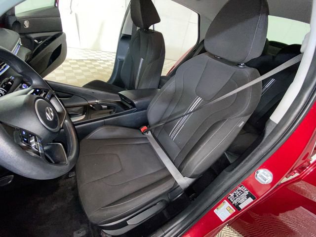 Used 2024 Hyundai Elantra SEL FWD image 14
