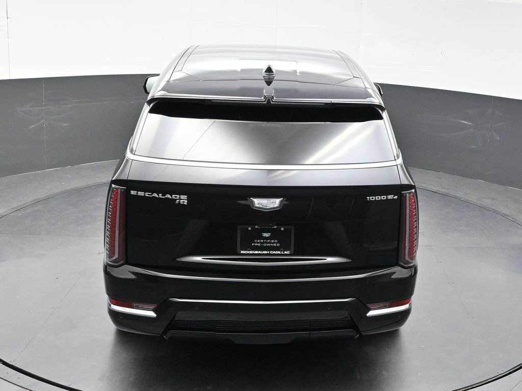 Certified 2026 Cadillac Escalade IQ Luxury 2 w/ LPO, Premium Carpet Package AWD/4WD image 35