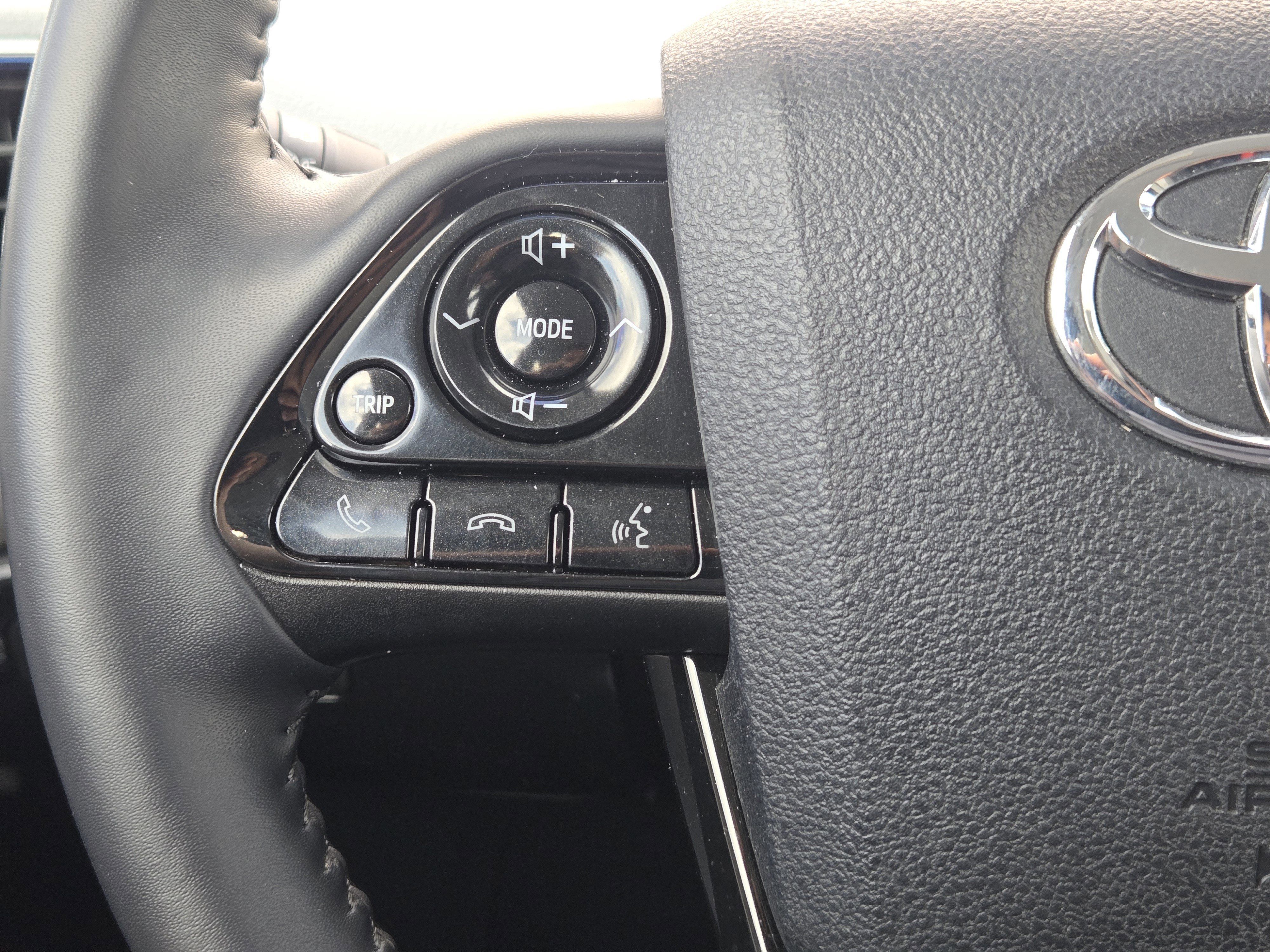 Used 2022 Toyota Prius Limited image 30