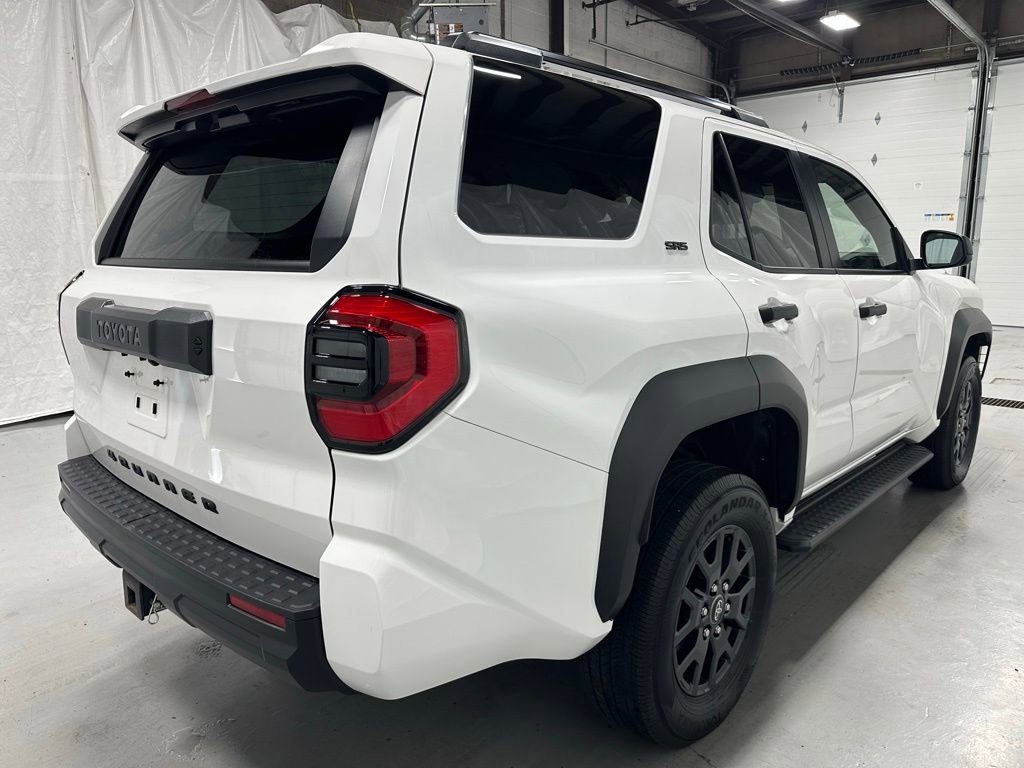 Used 2025 Toyota 4Runner SR5 AWD/4WD image 7