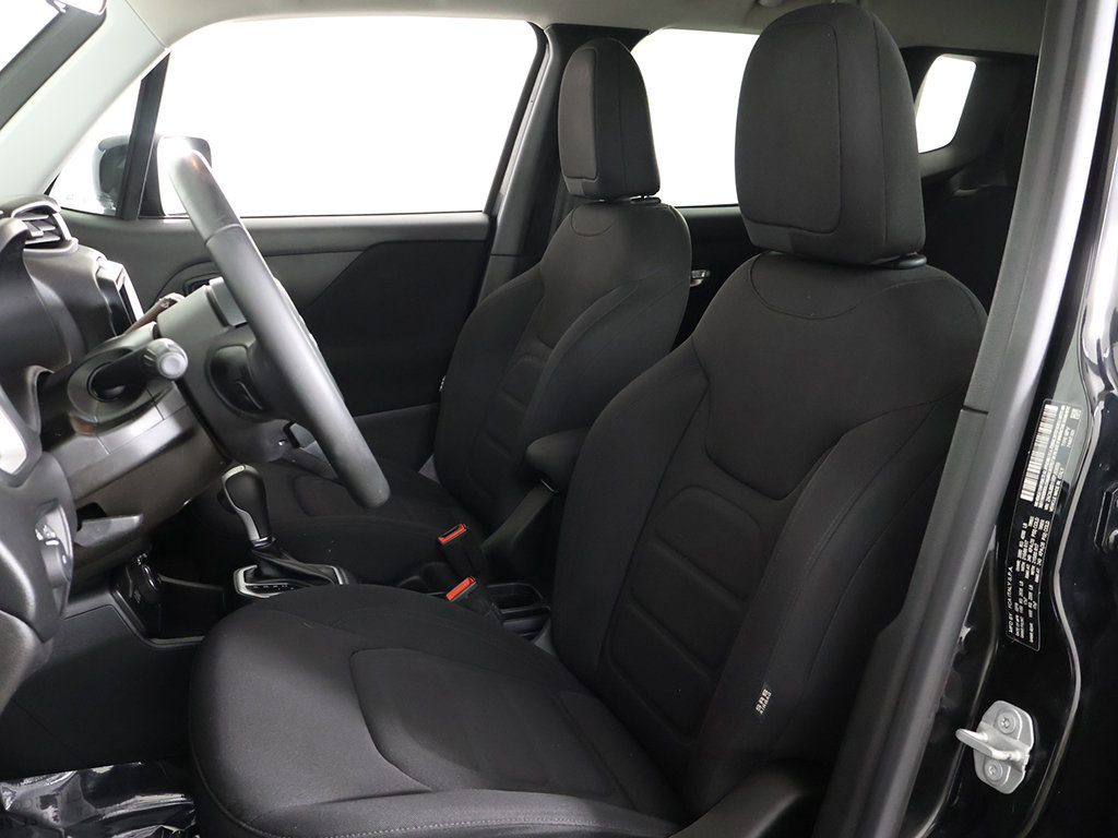 Used 2019 Jeep Renegade Latitude AWD/4WD image 27