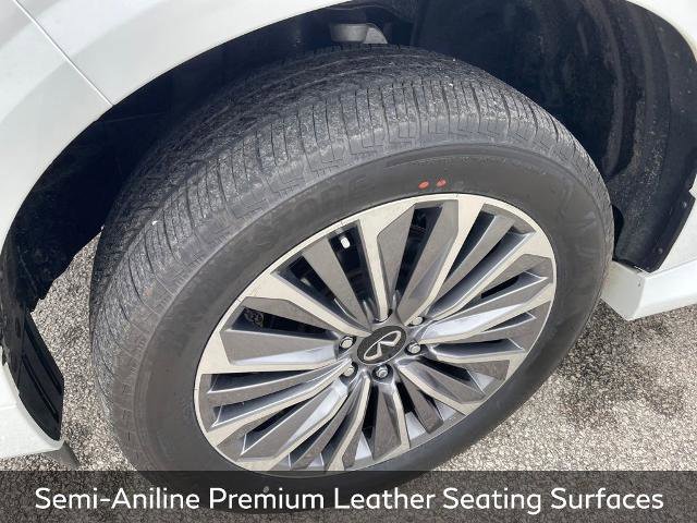 Certified 2025 INFINITI QX80 Sensory image 10