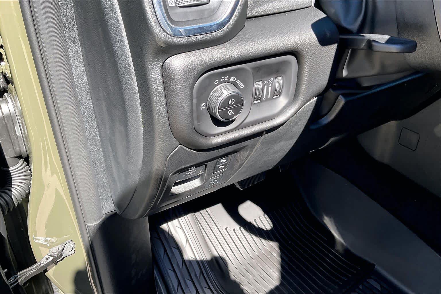 New 2027 RAM 1500 Laramie AWD/4WD image 18