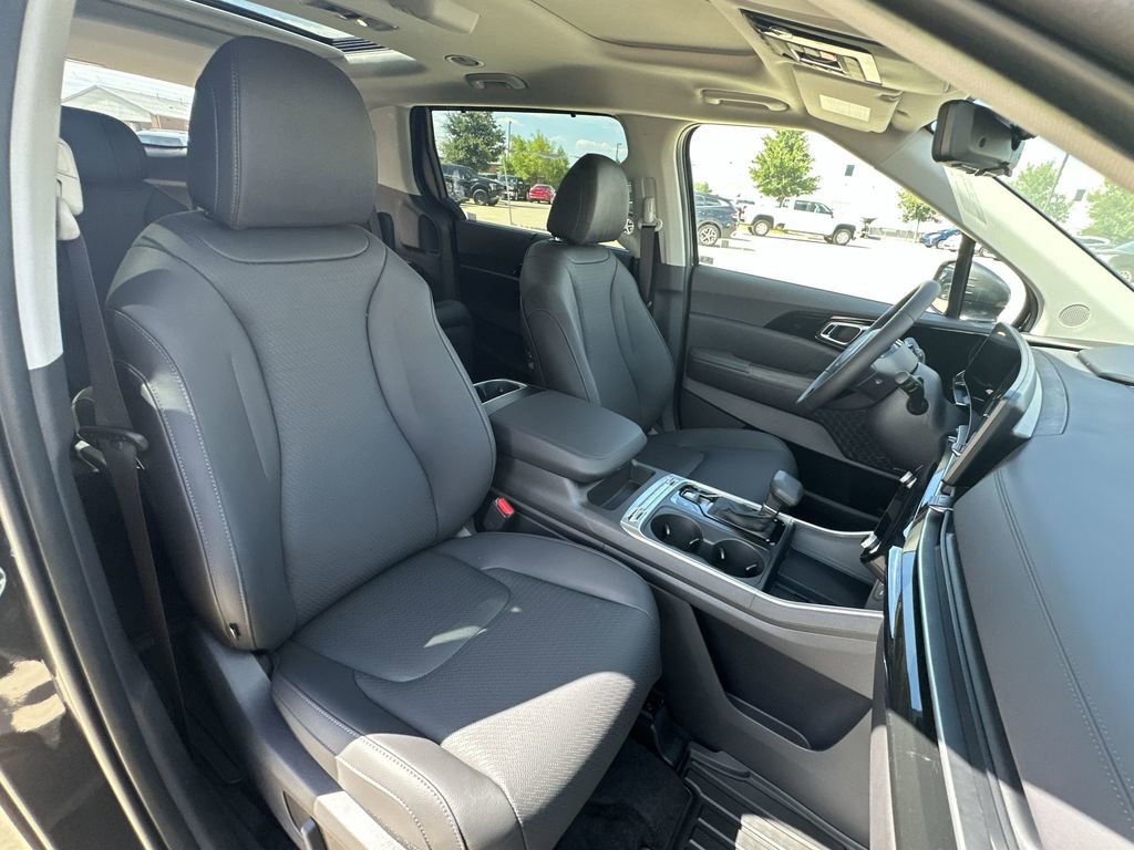 New 2026 Kia Carnival SX Prestige FWD image 28
