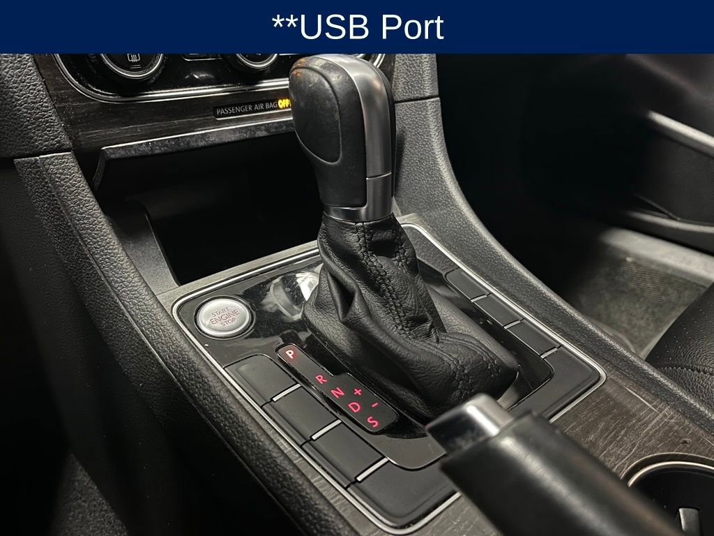 Used 2018 Volkswagen Passat 2.0T SE w/ SE Lighting Package image 12