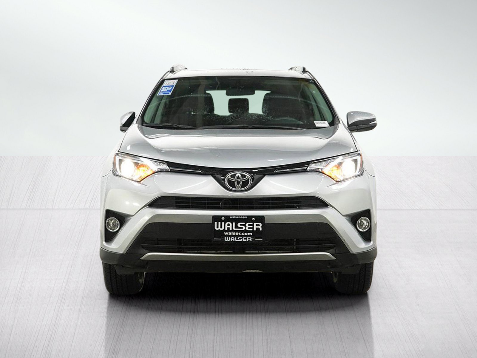 Used 2016 Toyota RAV4 XLE AWD/4WD image 8