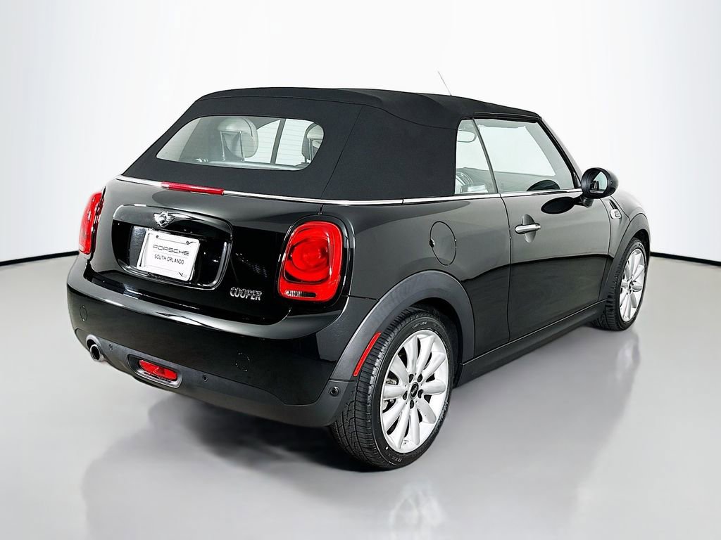 Used 2018 MINI Cooper Convertible image 9