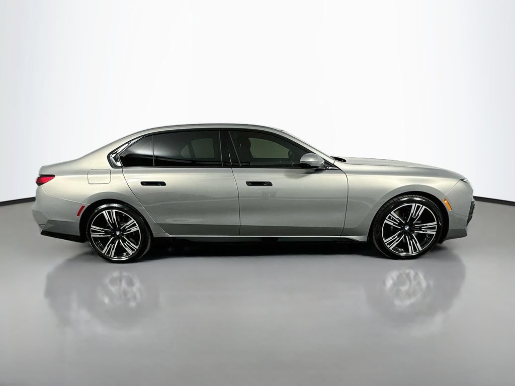 Certified 2025 BMW 740i w/ Premium Package RWD image 4