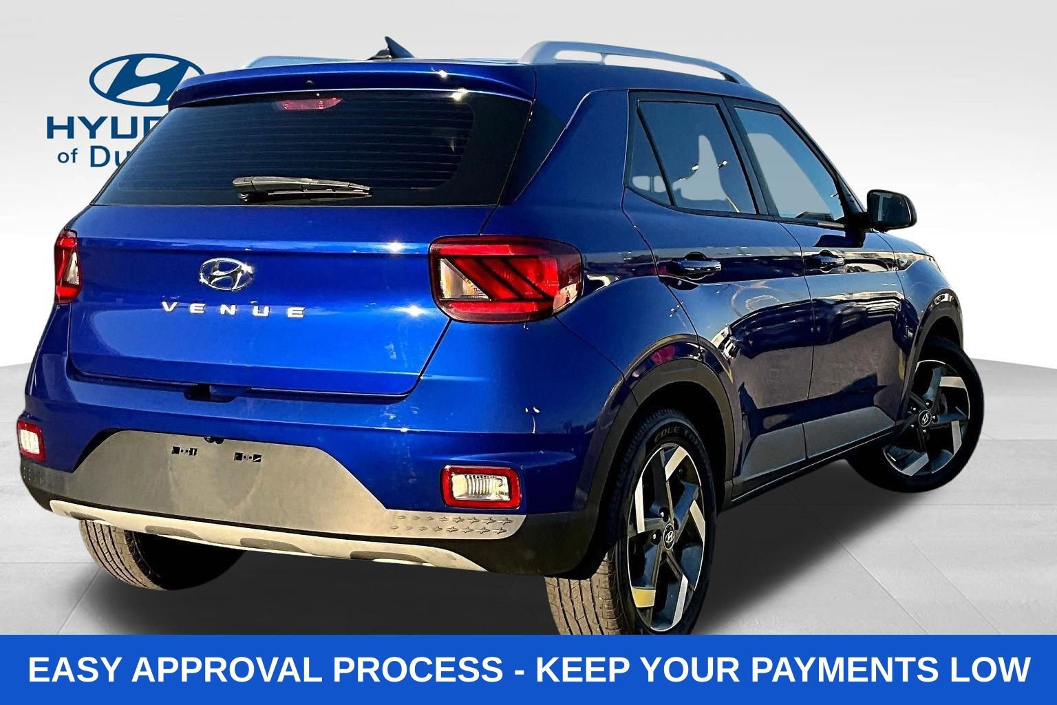 Used 2021 Hyundai Venue SEL FWD image 8