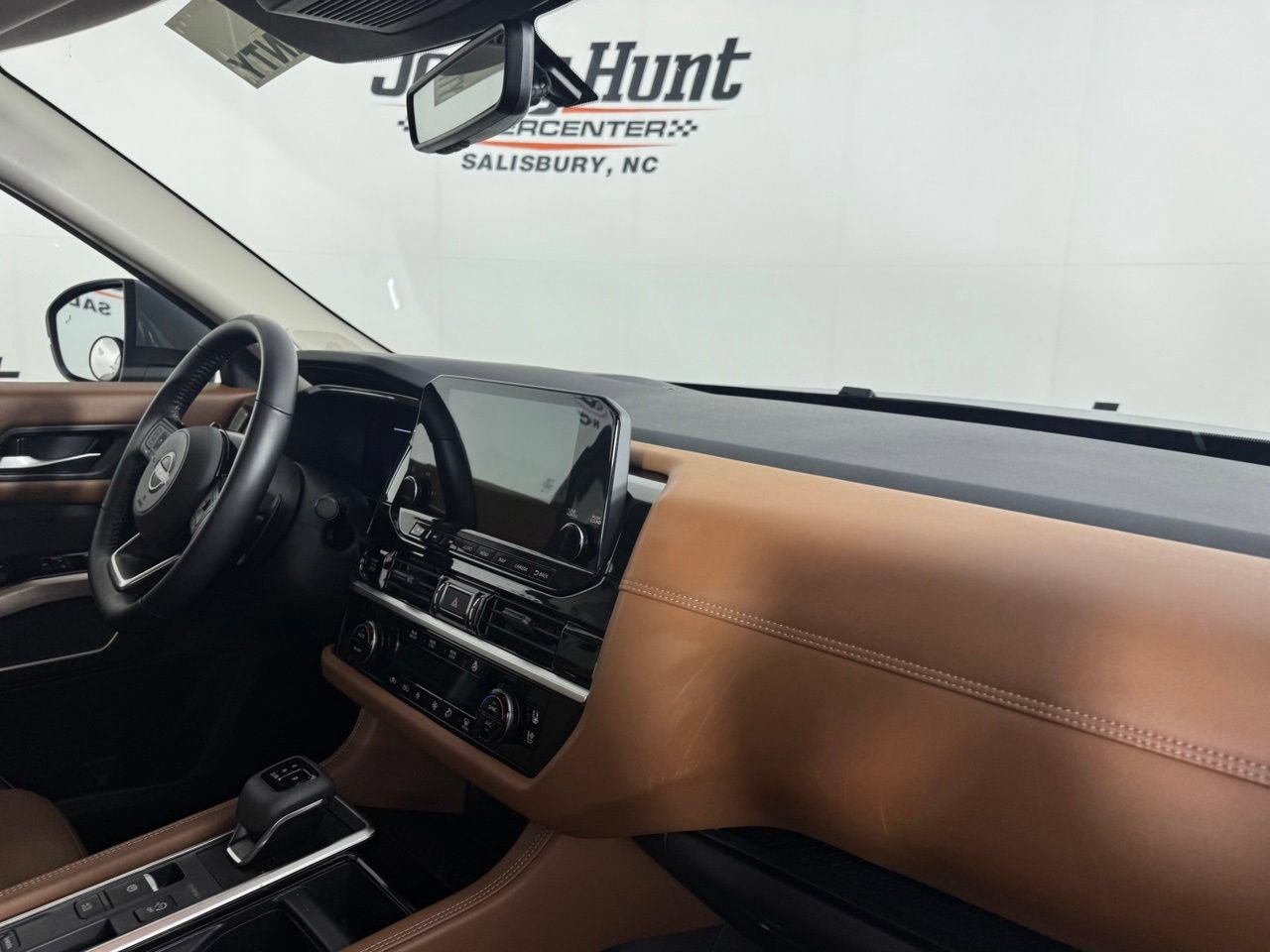 Used 2025 Nissan Pathfinder Platinum w/ Cargo Package FWD image 38