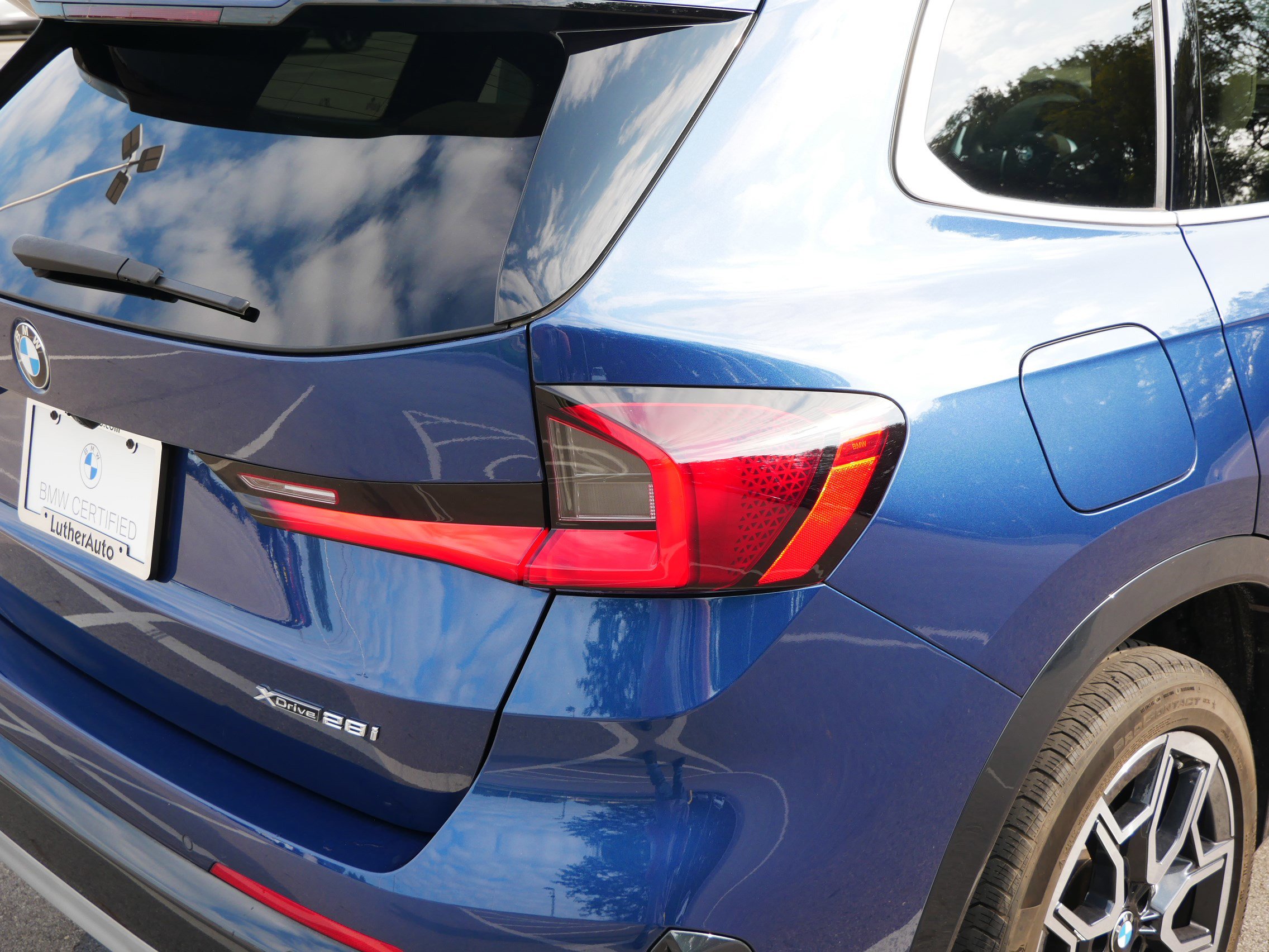 Certified 2023 BMW X1 xDrive28i w/ Convenience Package image 10