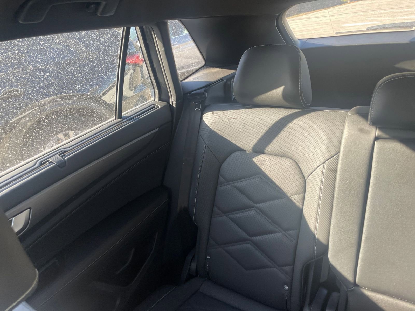 Used 2025 Volkswagen Atlas Cross Sport SE image 37