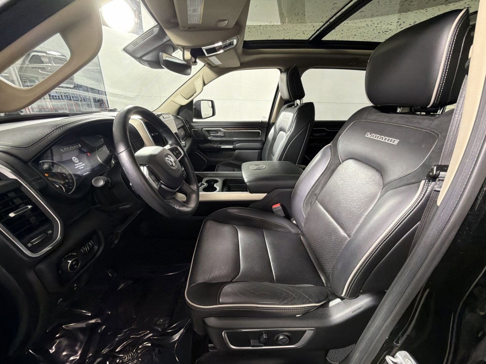 Used 2019 RAM 1500 Laramie image 13