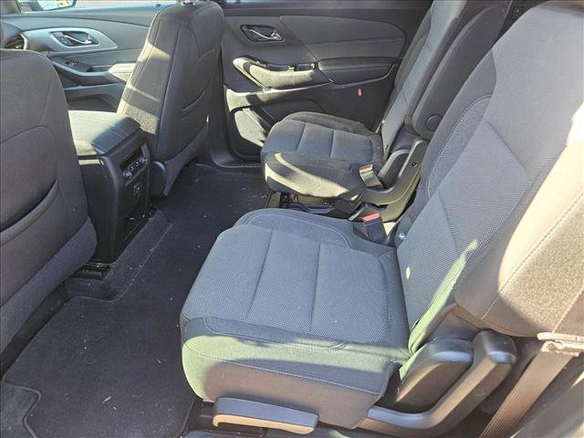 Used 2023 Chevrolet Traverse LT image 9