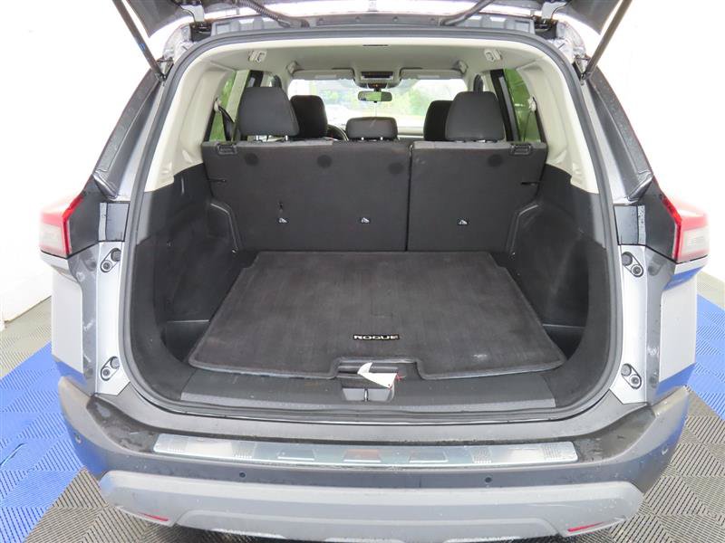 Used 2023 Nissan Rogue SV AWD/4WD image 12