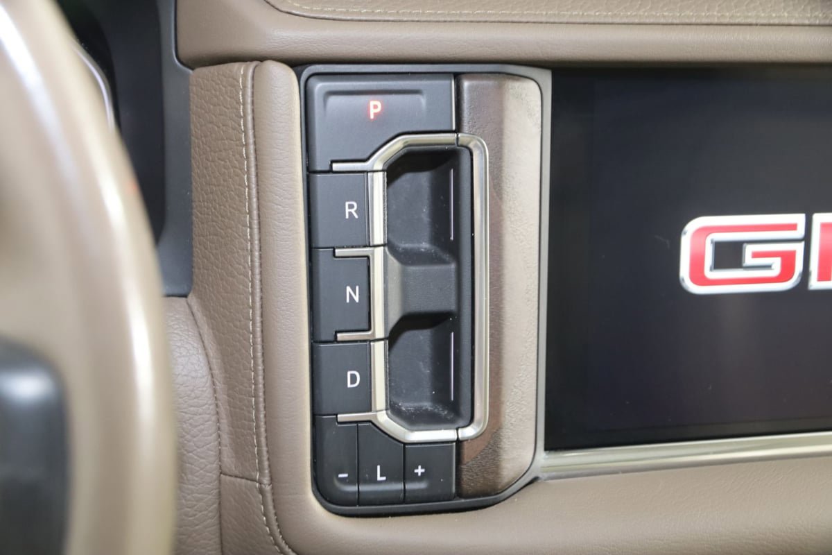 Used 2021 GMC Yukon XL Denali w/ LPO, Illumination Package AWD/4WD image 7