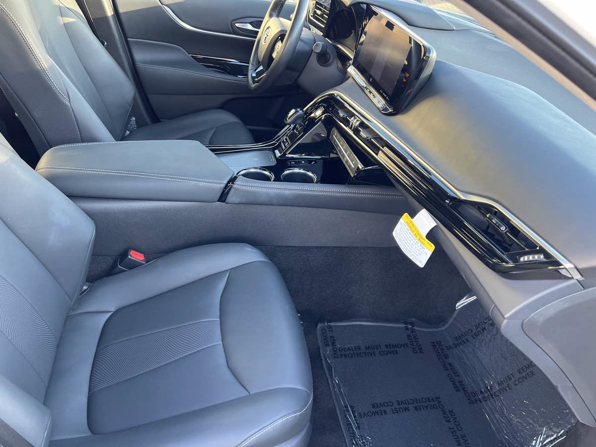 Used 2022 Toyota Mirai w/ Advanced Technology Package RWD image 9