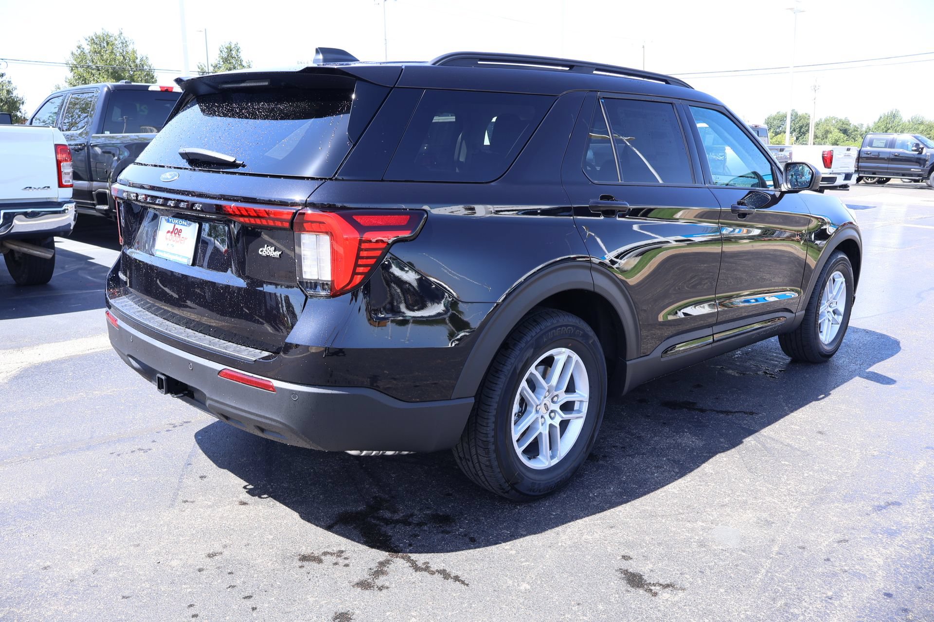 New 2026 Ford Explorer Active RWD image 22