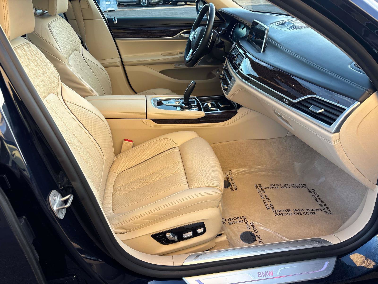 Used 2018 BMW 750i xDrive AWD/4WD image 15
