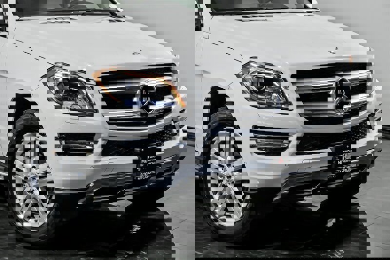 Used 2016 Mercedes-Benz GL 320 BlueTEC 4MATIC image 2