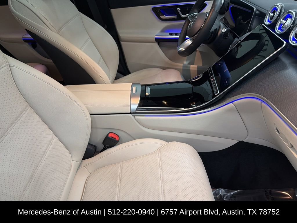 Used 2025 Mercedes-Benz GLC 300 4MATIC image 31