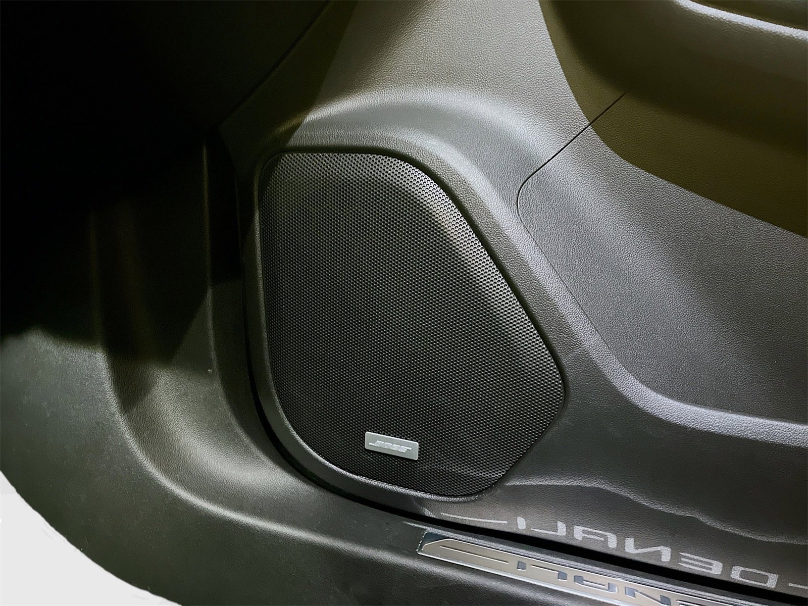 Used 2020 GMC Acadia Denali w/ Denali Ultimate Package image 19