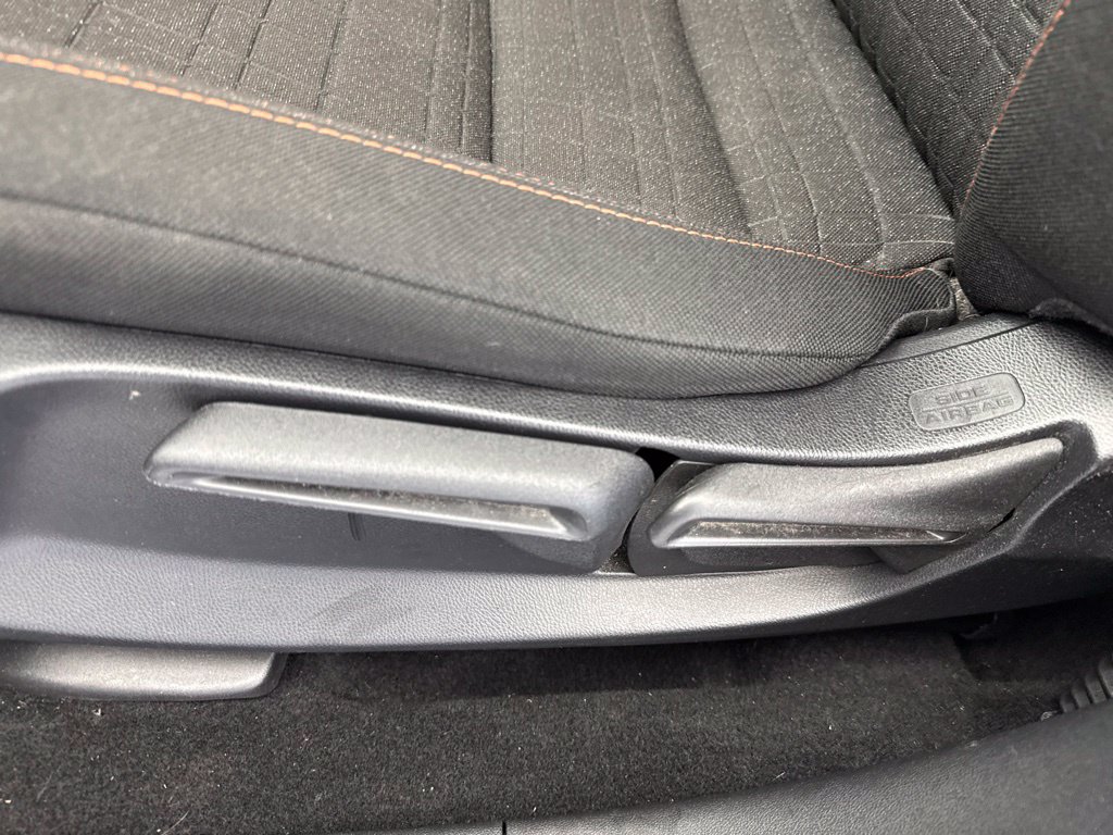 Used 2025 Honda HR-V Sport image 17
