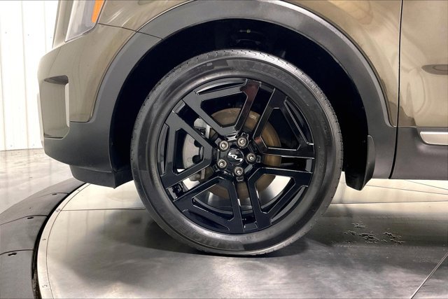 Used 2023 Kia Telluride SX X-Line AWD/4WD image 9