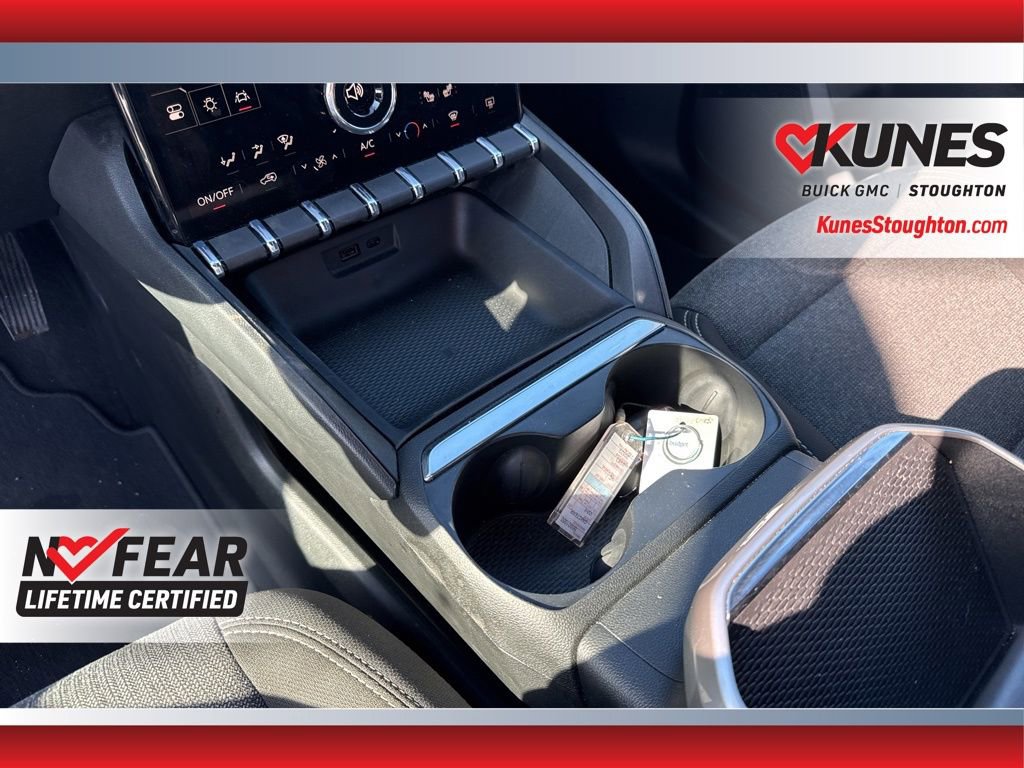 Used 2025 GMC Terrain Elevation image 32