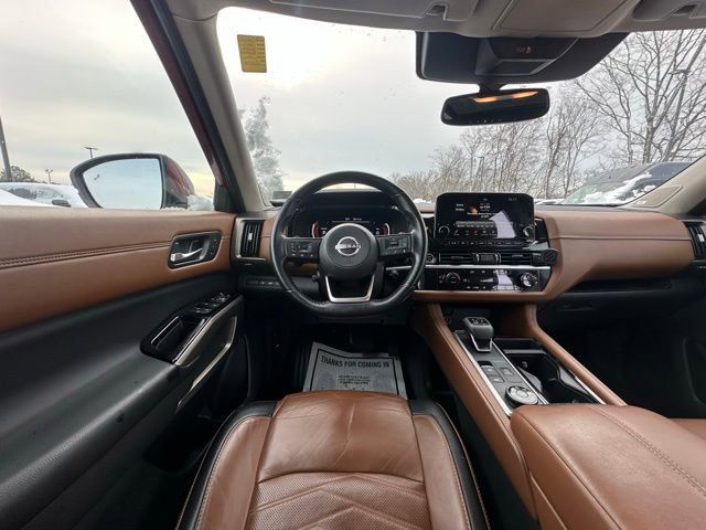 Used 2022 Nissan Pathfinder Platinum w/ Cargo Package image 16