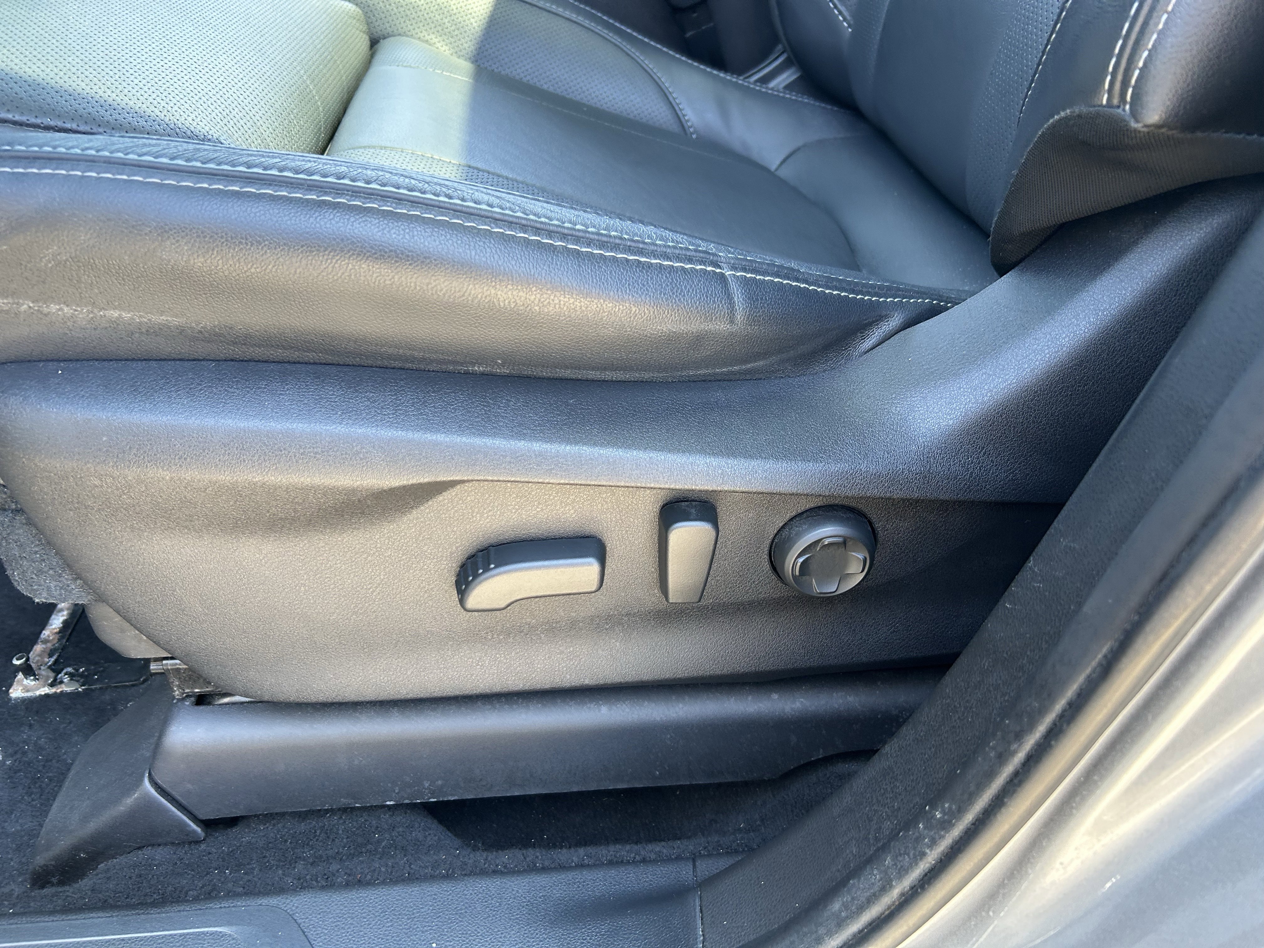 Certified 2023 Subaru Ascent Limited w/ Technology Package AWD/4WD image 21