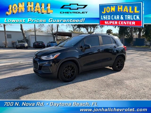 Used 2021 Chevrolet Trax LT w/ Sport Edition image 2