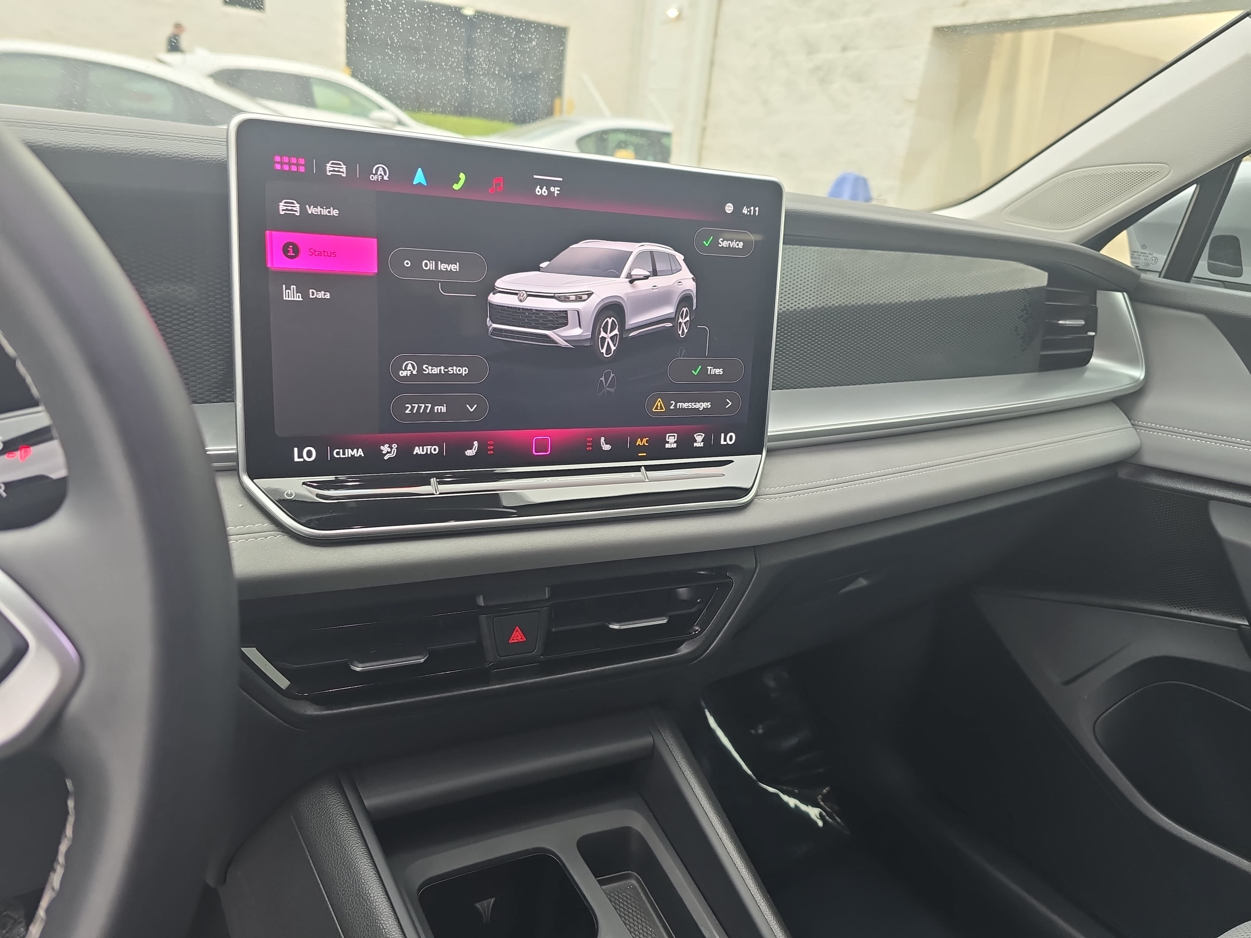 Used 2025 Volkswagen Tiguan SE AWD/4WD image 20