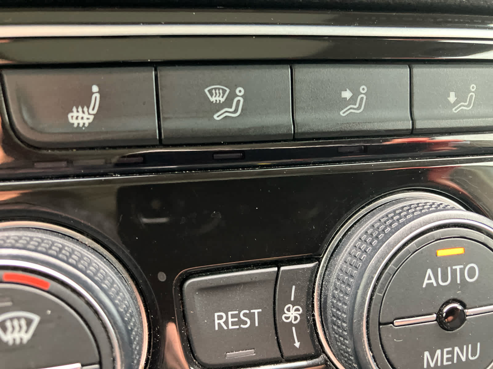 Used 2021 Volkswagen Atlas SEL image 26