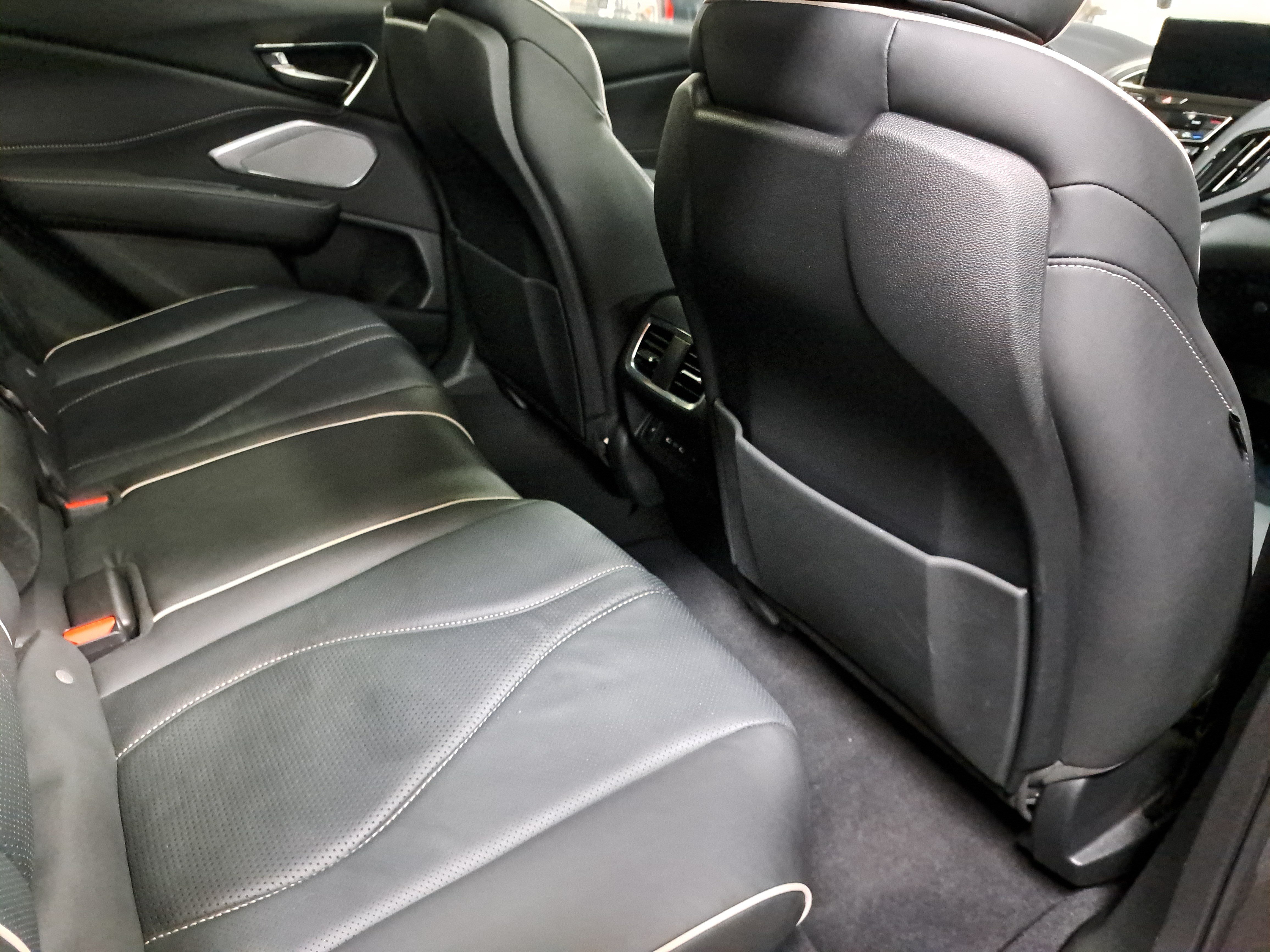 Used 2022 Acura RDX w/ Advance Package AWD/4WD image 11