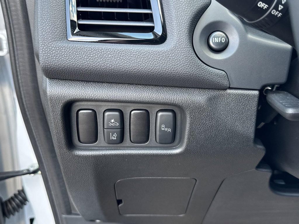 New 2027 Mitsubishi Outlander Sport SE FWD image 16