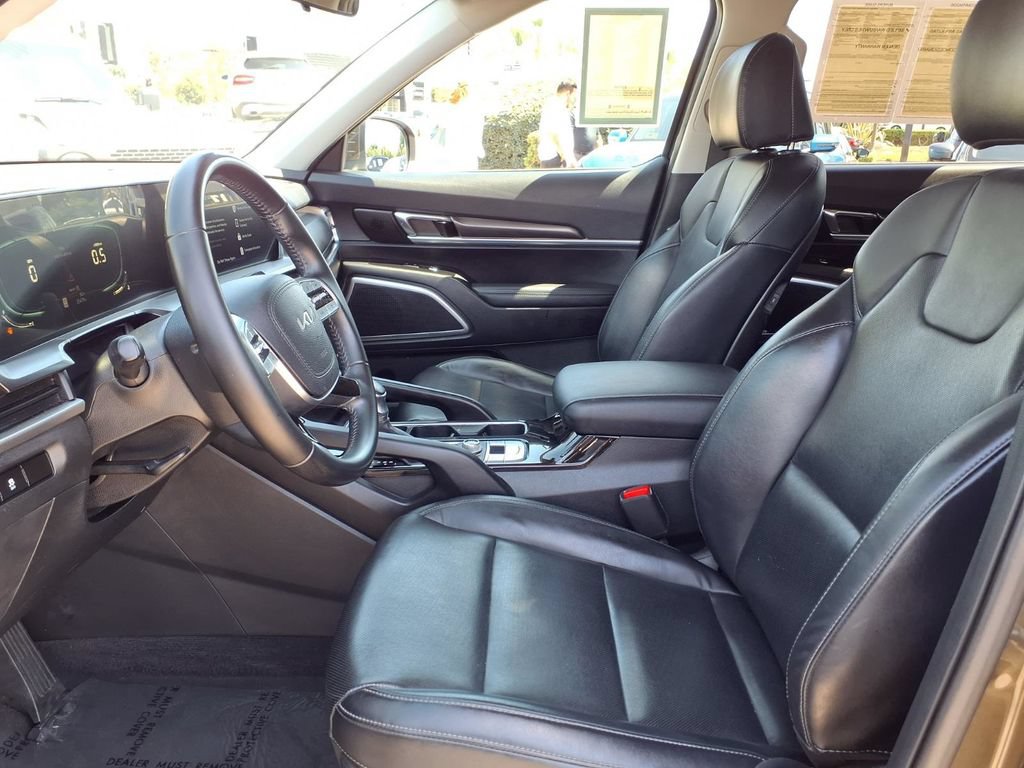 Certified 2023 Kia Telluride S w/ S Sunroof Package AWD/4WD image 6