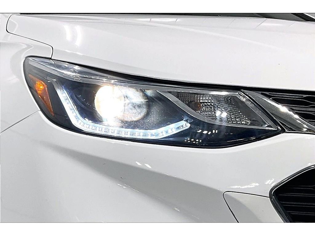 Used 2018 Chevrolet Cruze LT FWD image 29