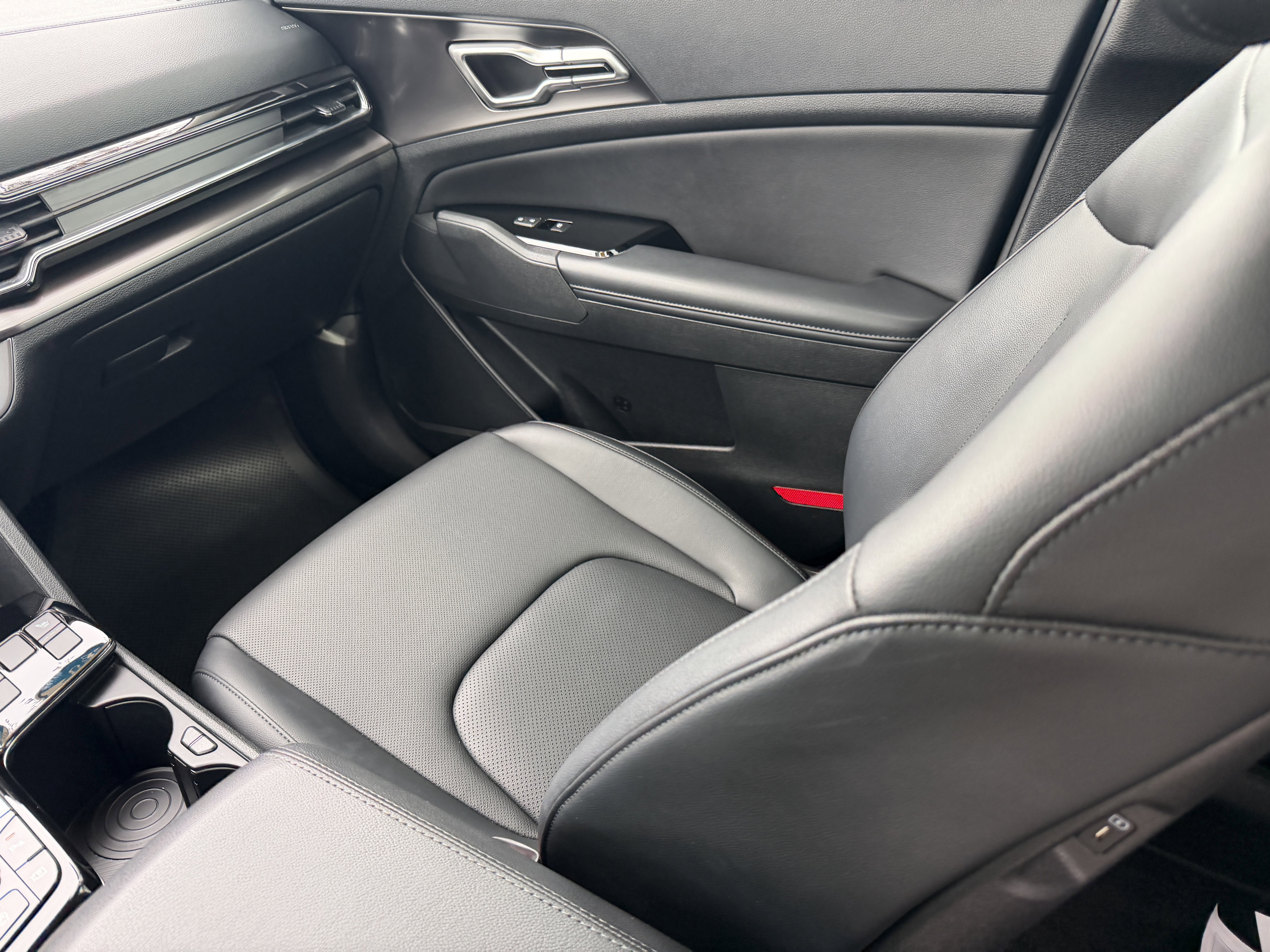 Certified 2023 Kia Sportage EX image 16