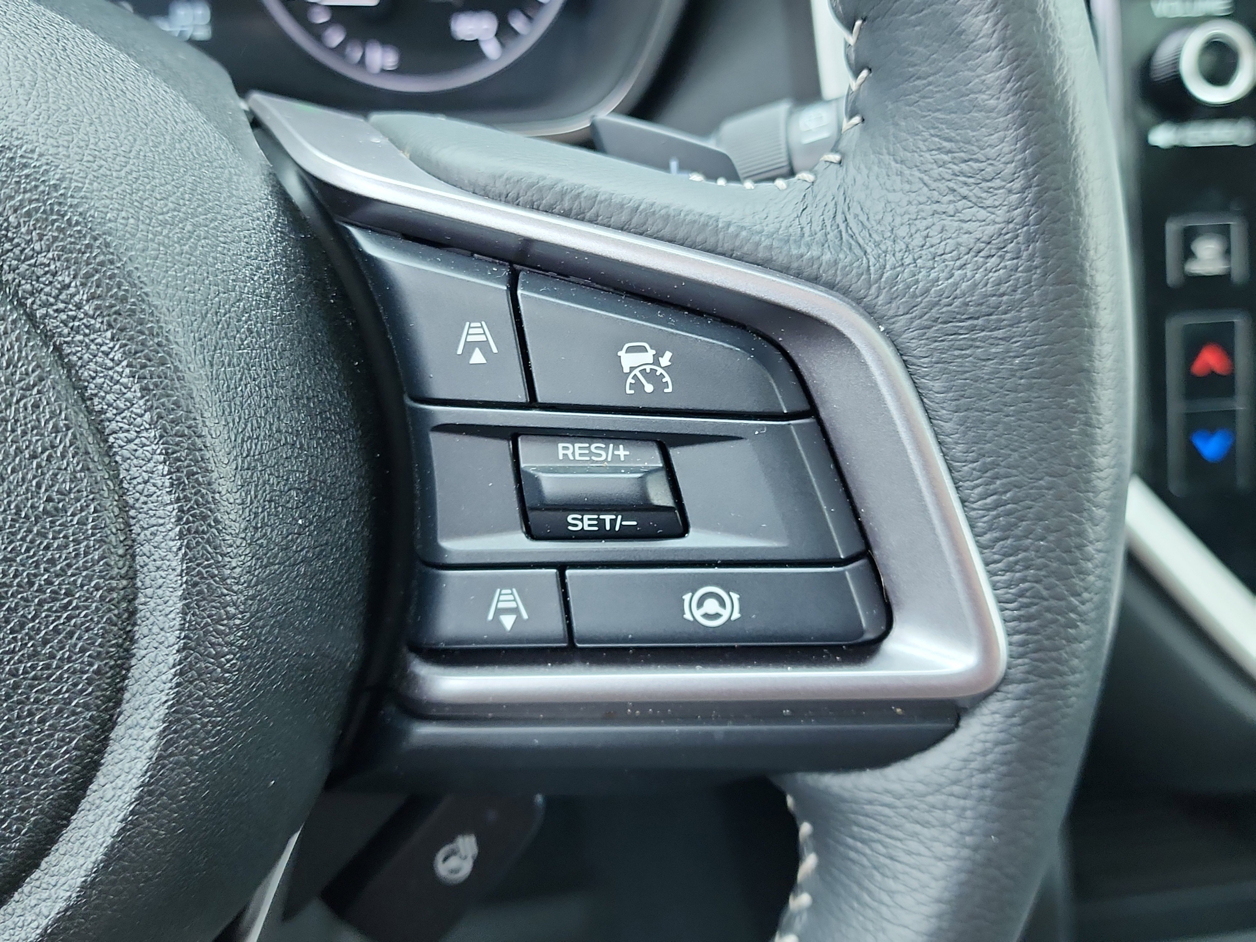 Certified 2025 Subaru Ascent Limited w/ Popular Package #1 image 22