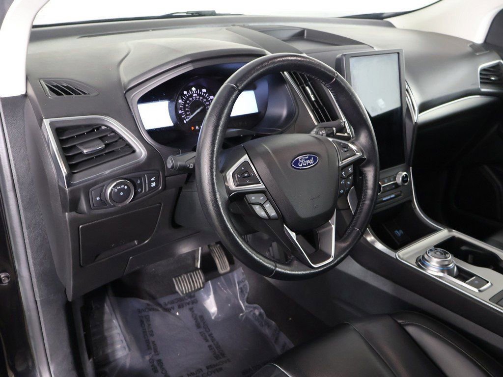 Used 2022 Ford Edge Titanium image 26