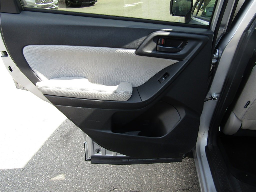 Used 2015 Subaru Forester 2.5i Premium image 20