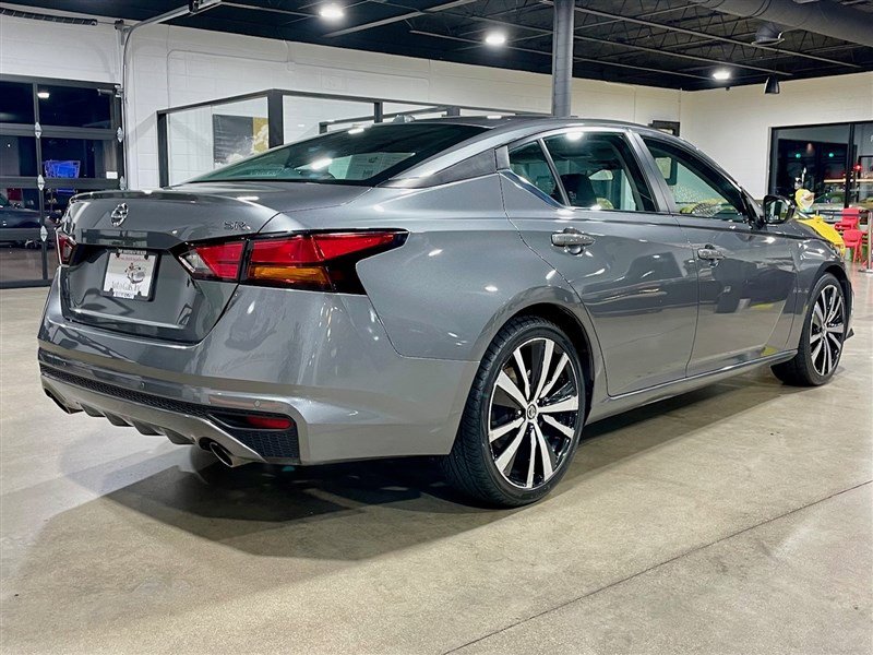 Used 2022 Nissan Altima 2.5 SR image 5