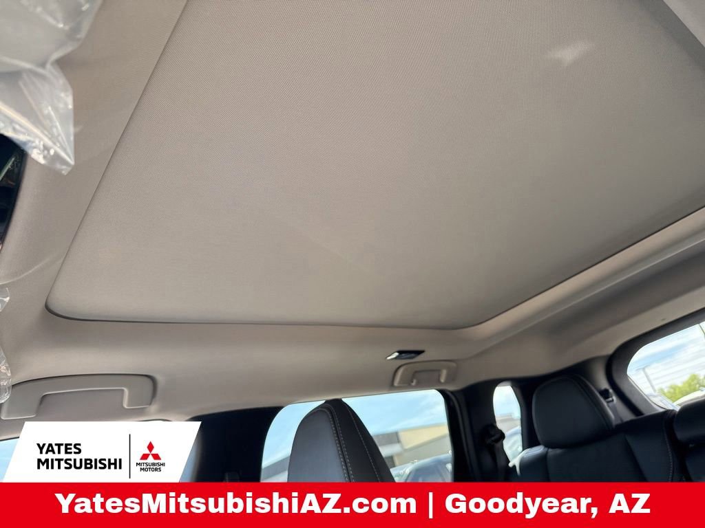 New 2026 Mitsubishi Outlander SE image 21