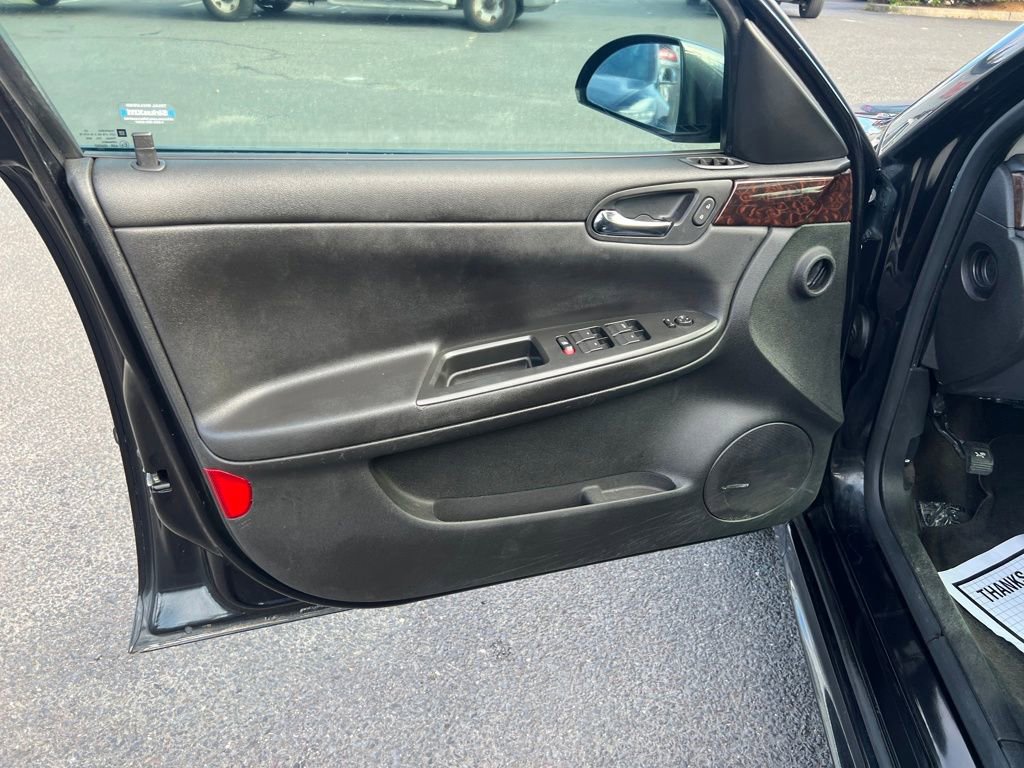 Used 2012 Chevrolet Impala LTZ image 12