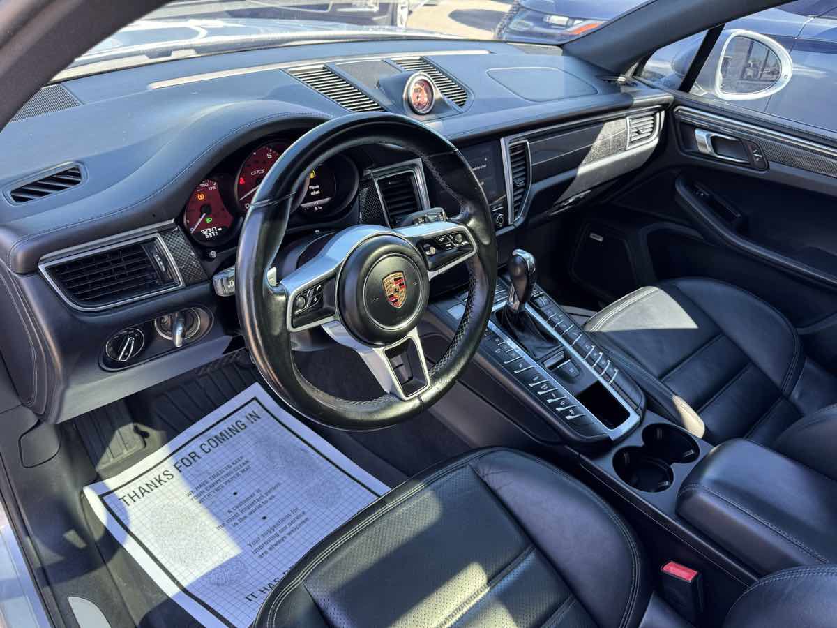 Used 2017 Porsche Macan GTS AWD/4WD image 11