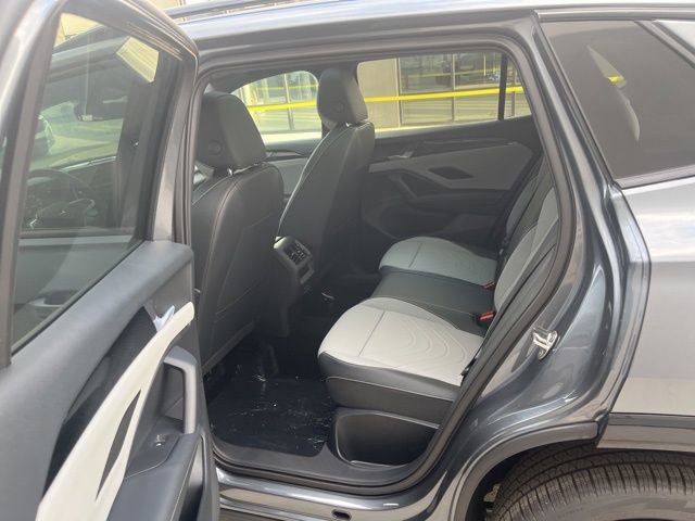 New 2026 Volkswagen Tiguan SE R-Line image 22