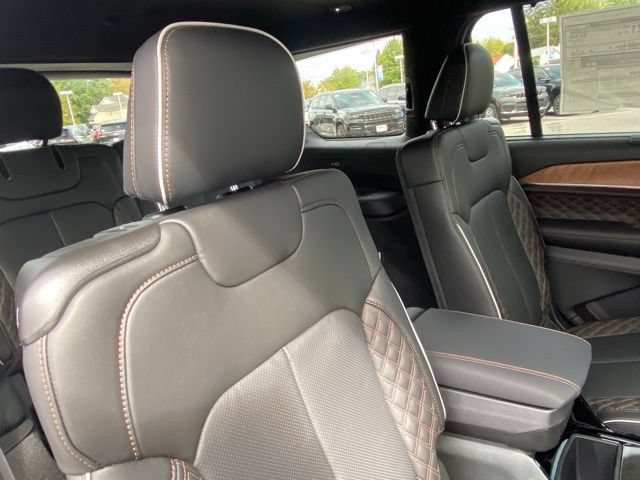 New 2025 Jeep Grand Cherokee L Summit AWD/4WD image 35